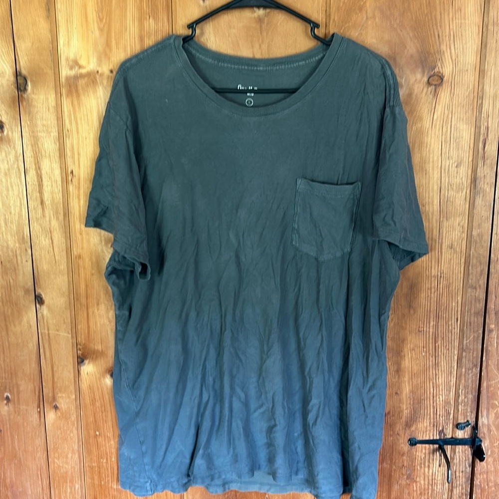 Mens Ribbed Dark Gray Tee